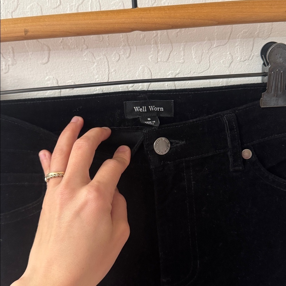 Well Worn Black Micro Corduroy Skinny Jean Size 6 - Picture 2 of 4